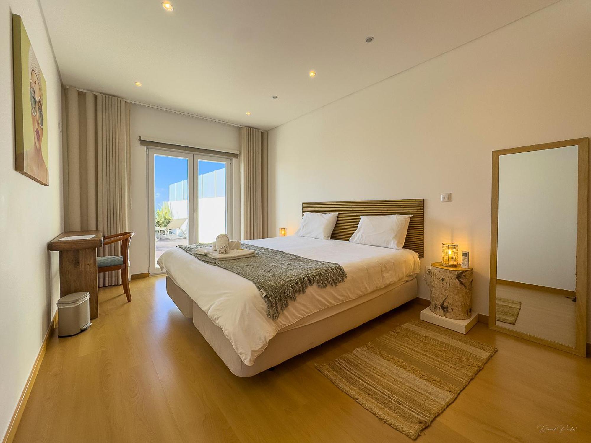 Hotel Vibing & Liming Ericeira Extérieur photo